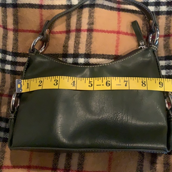 Tommy Hilfiger Bags Tommy Hilfiger Olive Green Shoulder Bag Poshmark